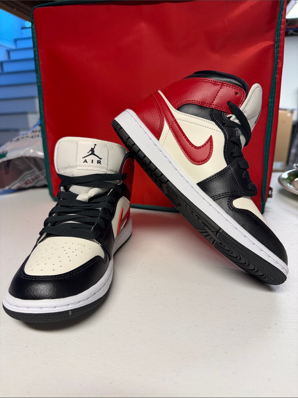 Nike Women's Air Jordan 1 mid Sneaker - Red Black Cream sz 6.5